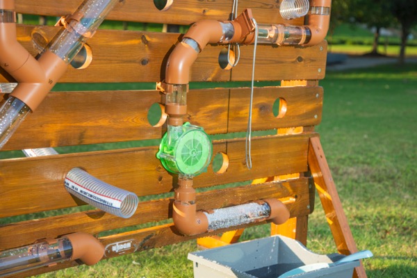 Wasserspielwand
